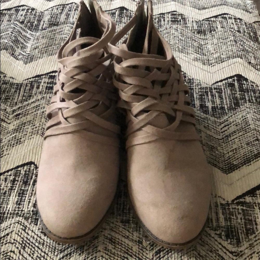 Heeled booties